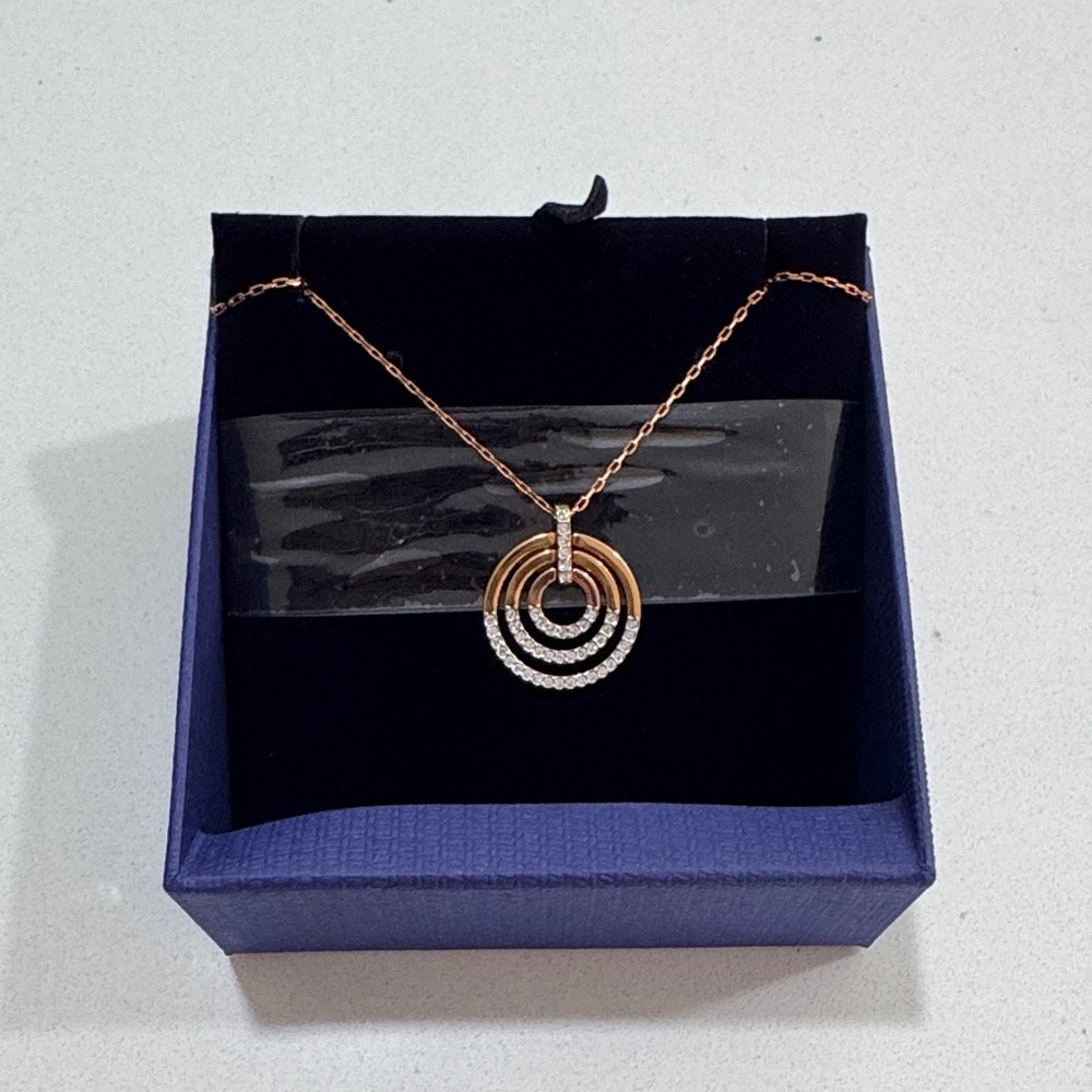Elegant Gold and Diamond Pendant Necklace